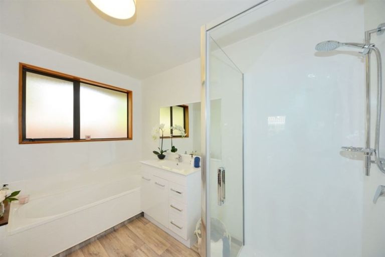 Photo of property in 2/39 Greenock Street, Redwood, Christchurch, 8051