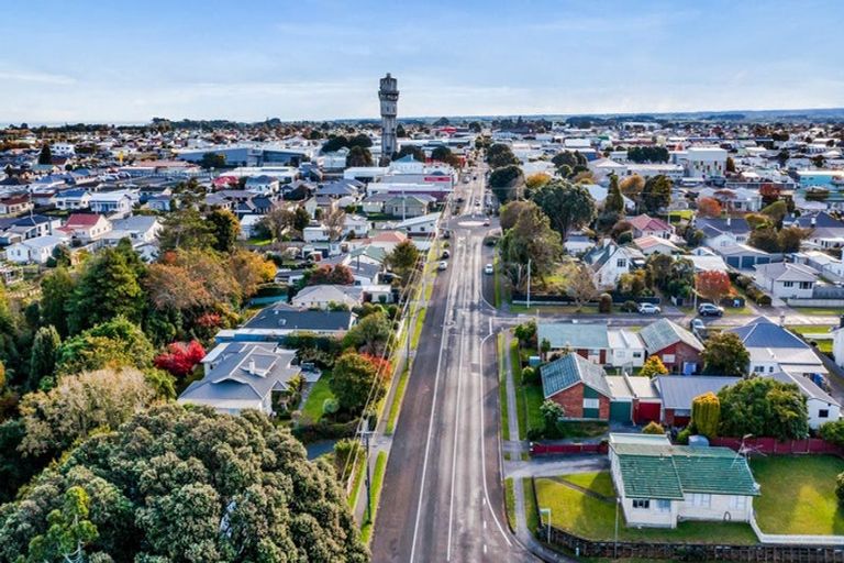 Photo of property in 16 High Street, Hawera, 4610