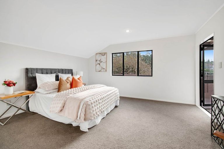 Photo of property in 2/13 Greenridge Court, Glenfield, Auckland, 0629