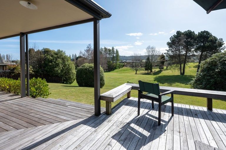 Photo of property in 72 Kinloch Road, Kinloch, Taupo, 3377