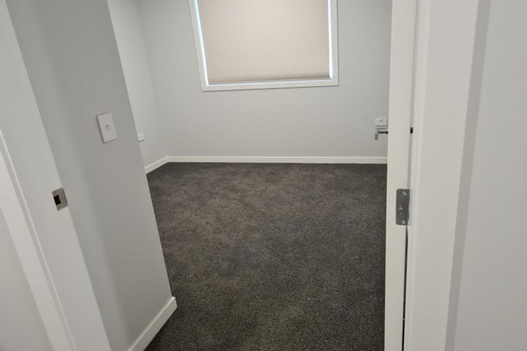 Photo of property in 12 Topsail Way, Whitby, Porirua, 5024