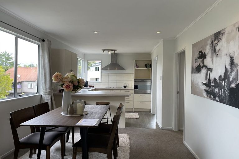 Photo of property in 17 Tacitus Place, Totara Vale, Auckland, 0629