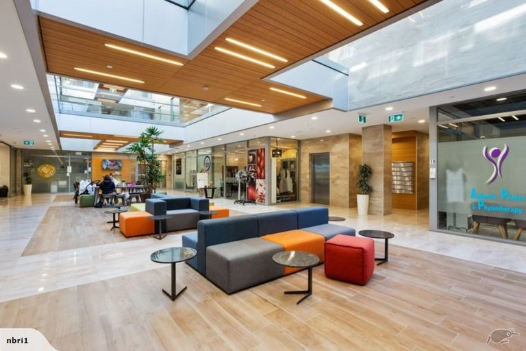 Photo of property in 203/585 Beach Road, Rothesay Bay, Auckland, 0630