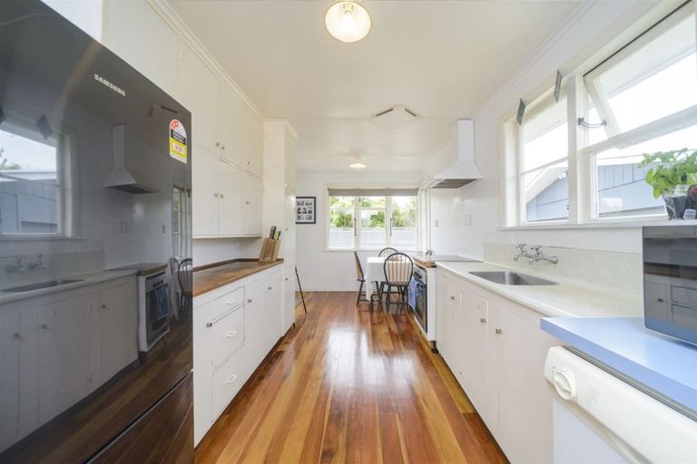 Photo of property in 10 Forth Terrace, Roslyn, Palmerston North, 4414