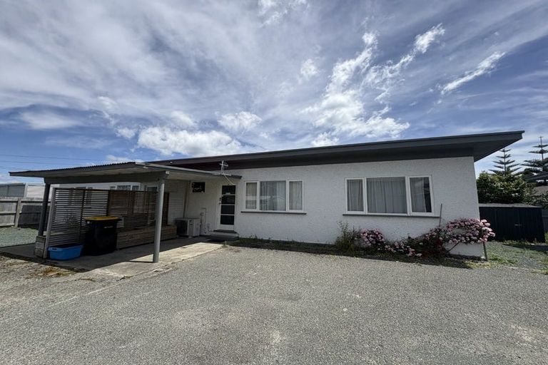 Photo of property in 3/92 Parkers Road, Tahunanui, Nelson, 7011