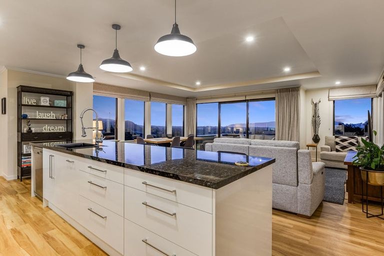 Photo of property in 39b Kakariki Grove, Waikanae, 5036