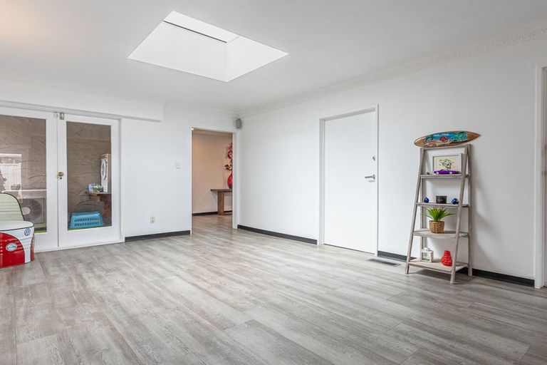 Photo of property in 103 Hillcrest Road, Raumati Beach, Paraparaumu, 5032