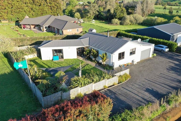 Photo of property in 72 Ruebe Road, Buckland, Pukekohe, 2677