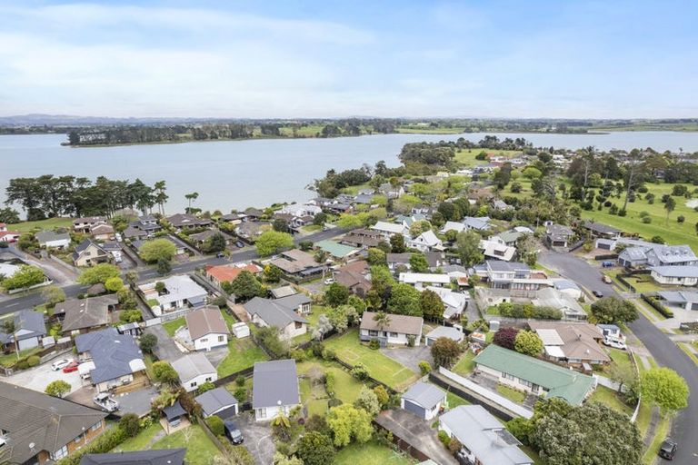Photo of property in 24 Pinehurst Place, Wattle Downs, Auckland, 2103