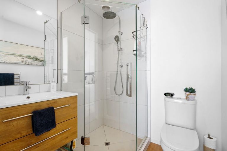 Photo of property in 2/102 Swayne Road, Cambridge, 3434