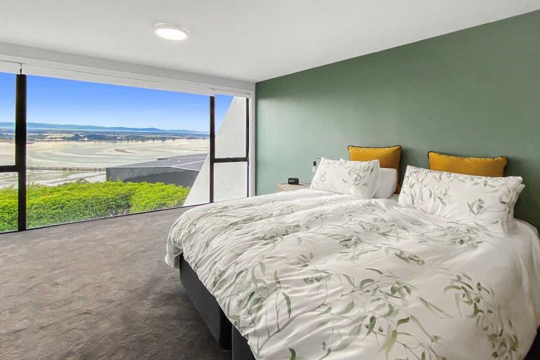 Photo of property in 11b Inverness Lane, Redcliffs, Christchurch, 8081