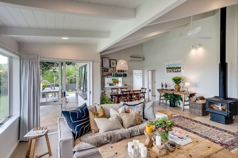 Photo of property in 15 Kopanga Road, Havelock North, 4130