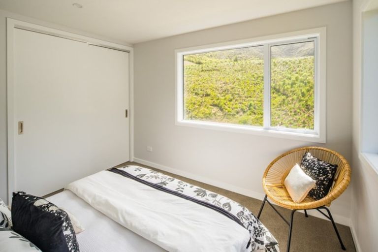 Photo of property in 92 Silverstream Road, Crofton Downs, Wellington, 6035