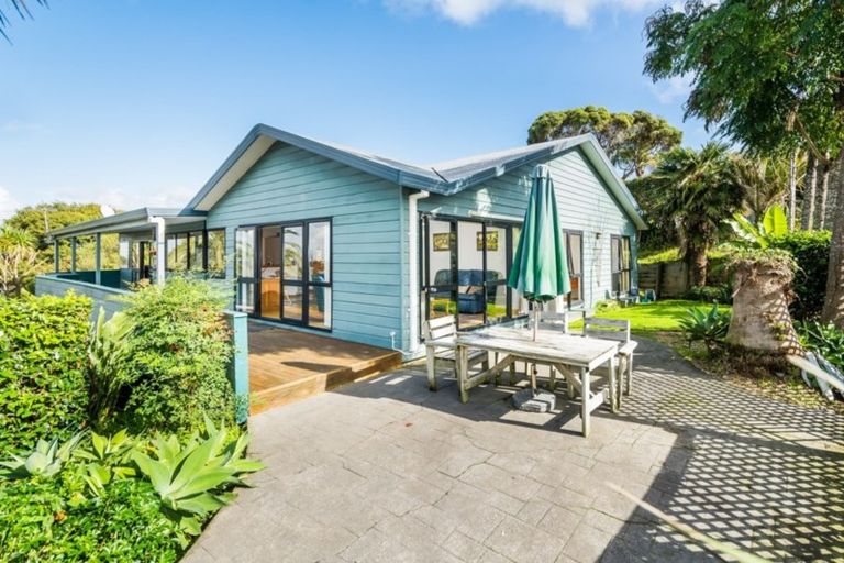Photo of property in 52a Heathcote Road, Castor Bay, Auckland, 0620