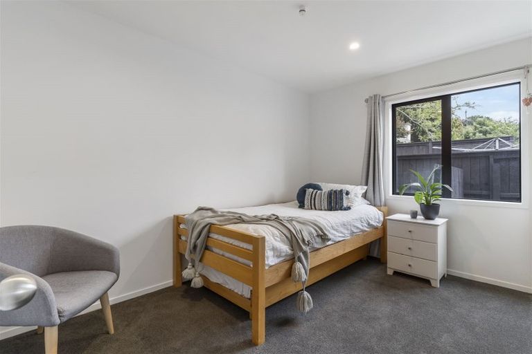 Photo of property in 2/37 Manuka Road, Bayview, Auckland, 0629