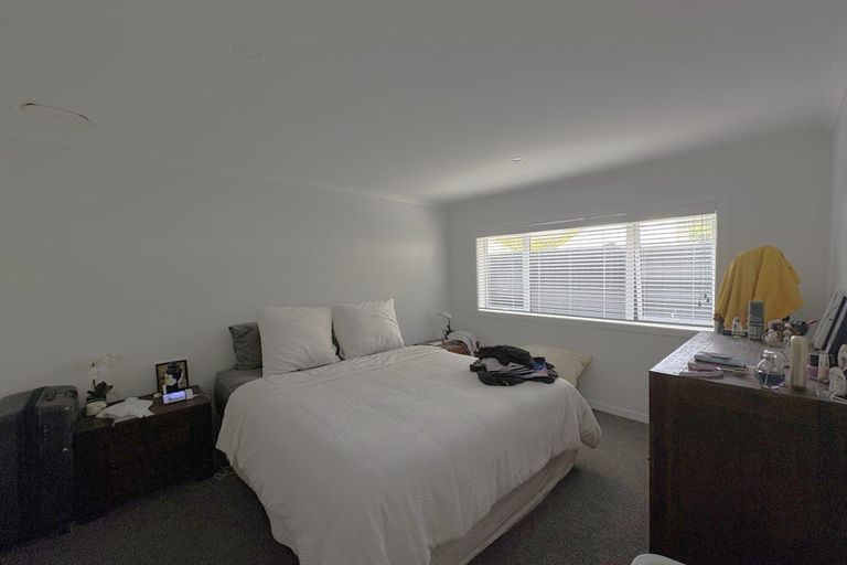 Photo of property in 108b Strand Crescent, Naenae, Lower Hutt, 5011