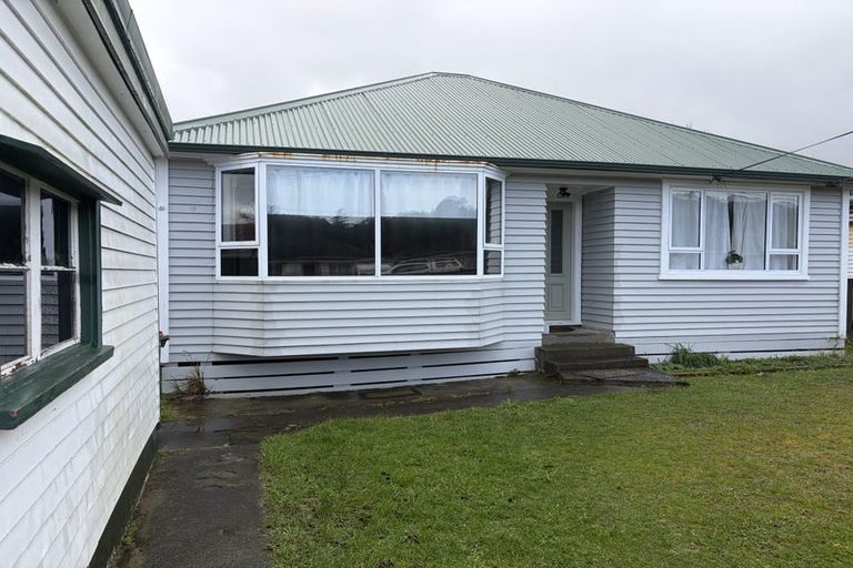 Photo of property in 64 Wellington Road, Wainuiomata, Lower Hutt, 5014