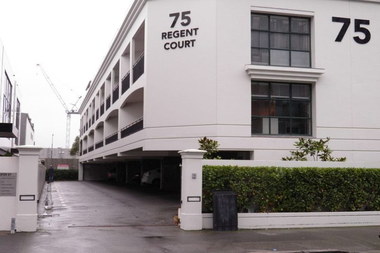 Photo of property in Regent Courts, 12/75 Gloucester Street, Christchurch Central, Christchurch, 8013