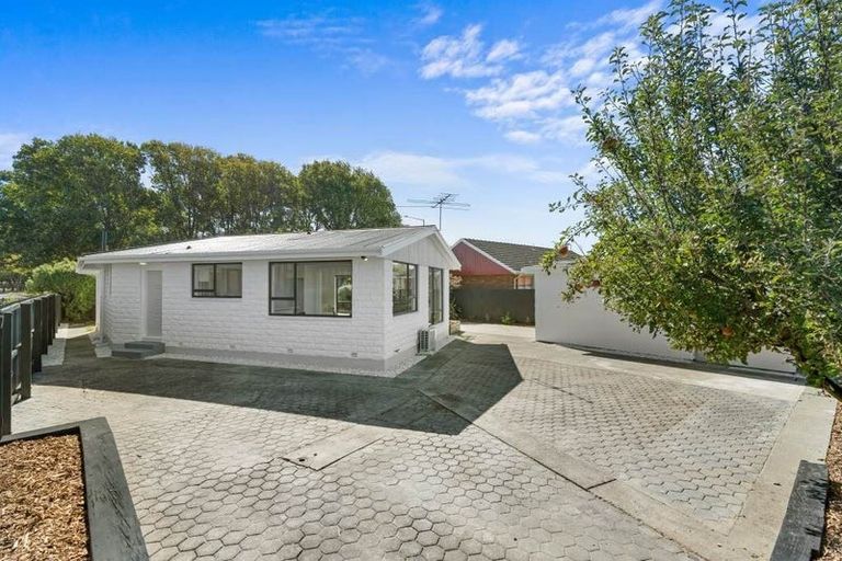 Photo of property in 100 Farrington Avenue, Bishopdale, Christchurch, 8053