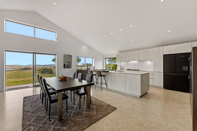 Photo of property in 1498 Oneriri Road, Kaiwaka, 0573