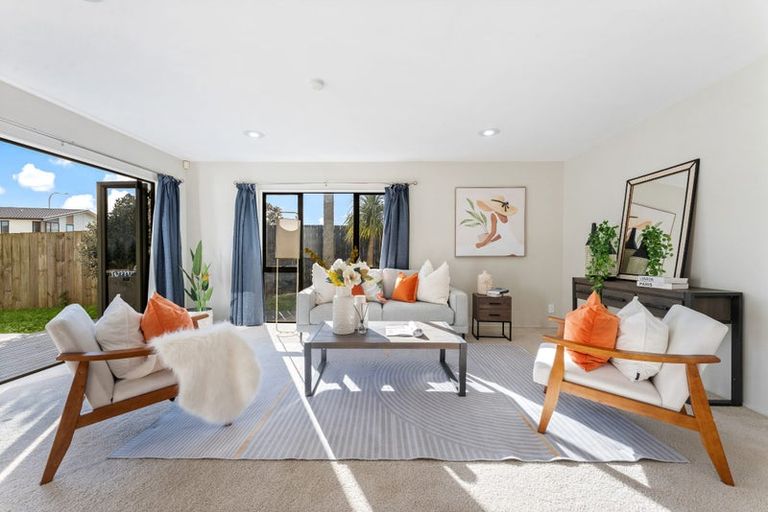 Photo of property in 2/3 Domain Road, Glenfield, Auckland, 0629