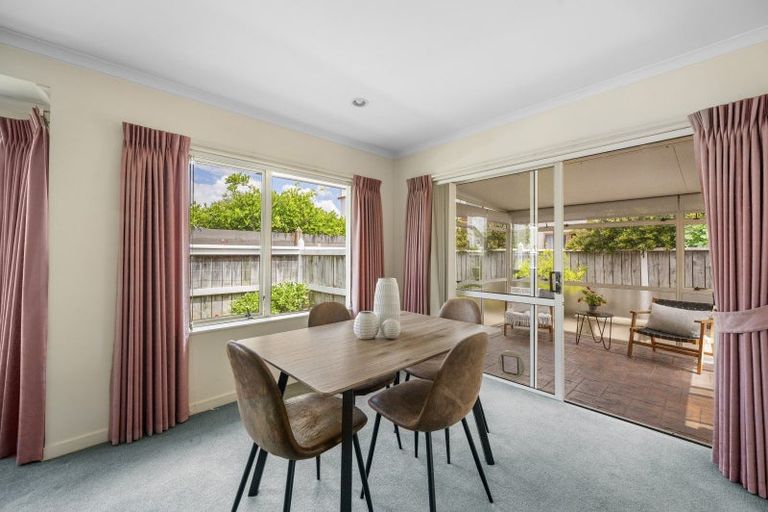 Photo of property in 9/212 Grove Road, Mayfair, Hastings, 4122