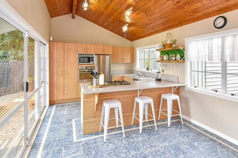 Photo of property in 1 Tington Avenue, Wattle Downs, Auckland, 2103