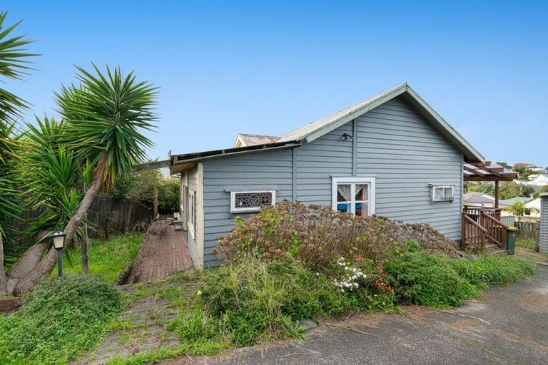 Photo of property in 24 Jean Place, Stanmore Bay, Whangaparaoa, 0932