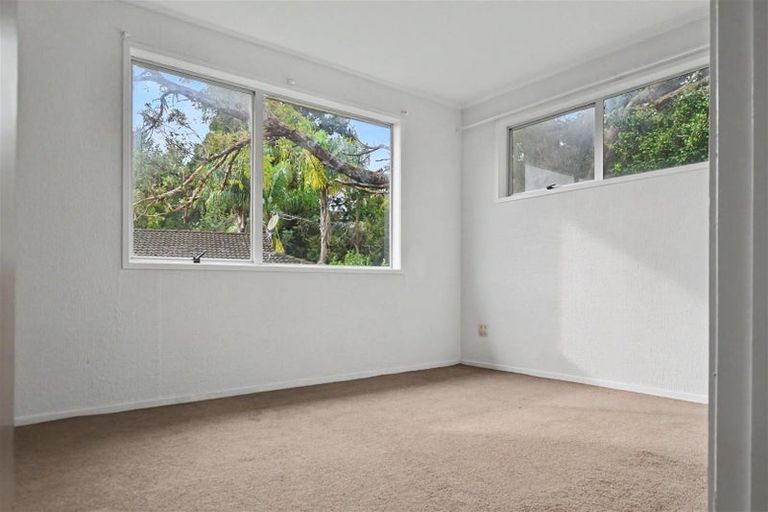 Photo of property in 14 Kilcar Place, Massey, Auckland, 0614