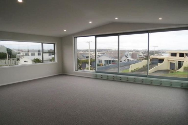 Photo of property in 3 Sackville Street, Fitzroy, New Plymouth, 4312