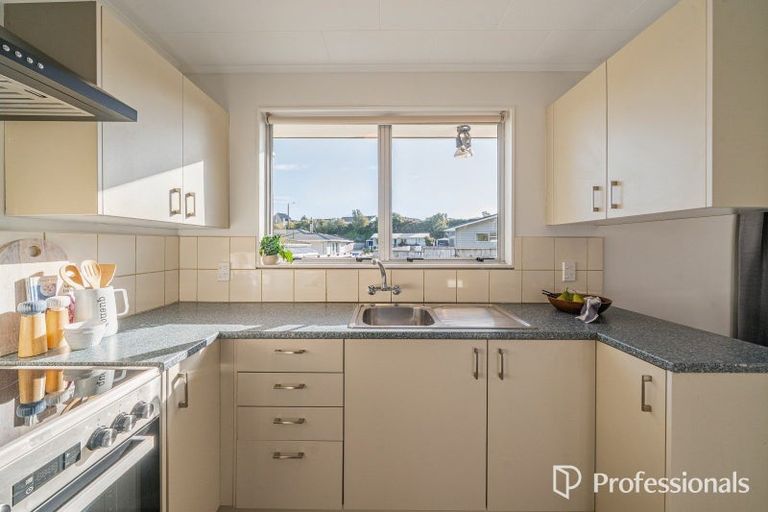 Photo of property in 180 Major Drive, Kelson, Lower Hutt, 5010