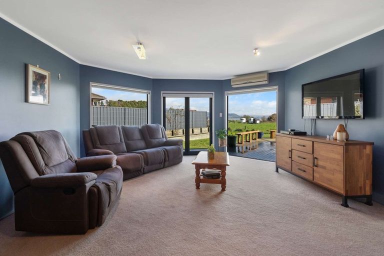 Photo of property in 12 Hulme Place, Owhata, Rotorua, 3010