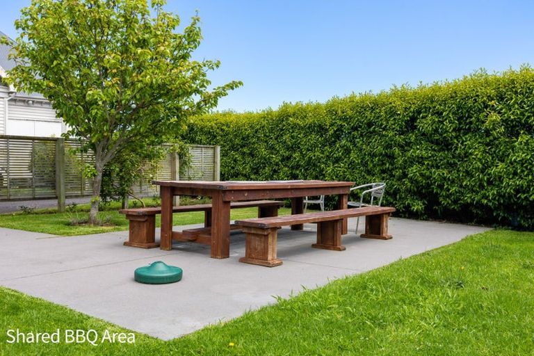 Photo of property in 5/75 Carrington Street, Lower Vogeltown, New Plymouth, 4310