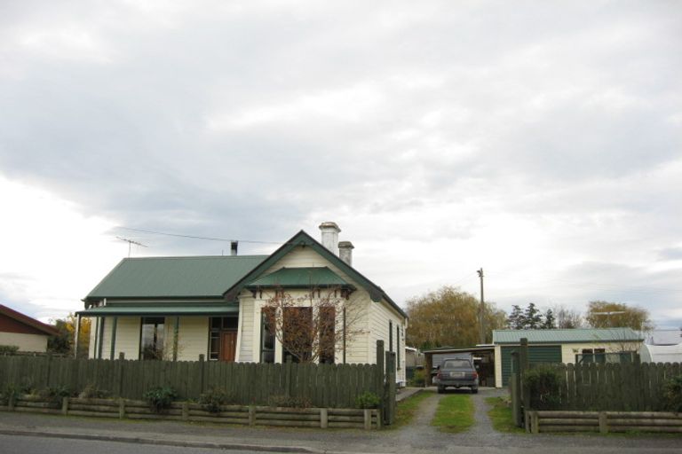 Photo of property in 22 Ossian Street, Milton, 9220