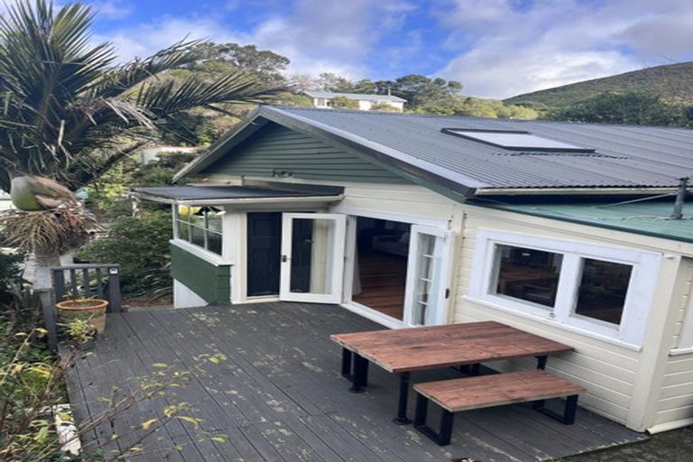 Photo of property in 64 Awarua Street, Ngaio, Wellington, 6035