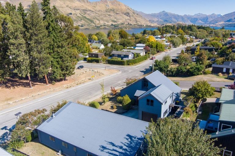 Photo of property in 137 Plantation Road, Wanaka, 9305