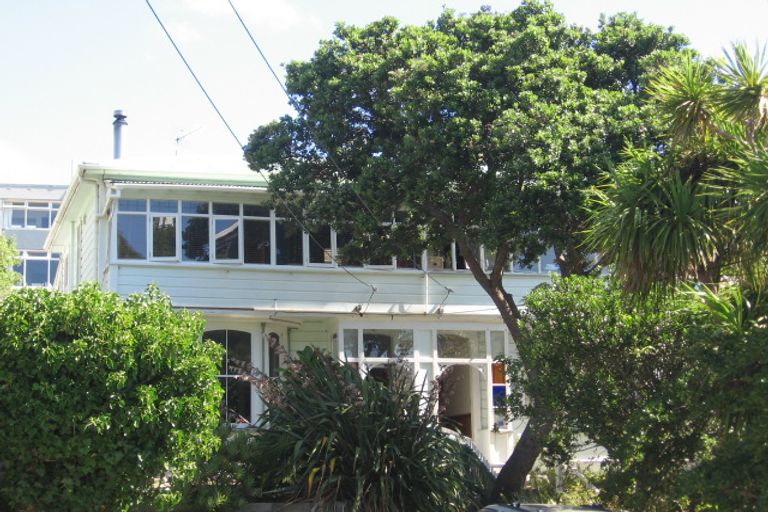 Photo of property in 74 Majoribanks Street, Mount Victoria, Wellington, 6011