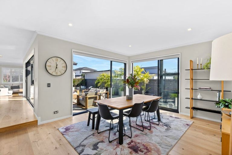 Photo of property in 9 Barque Rise, Long Bay, Auckland, 0630