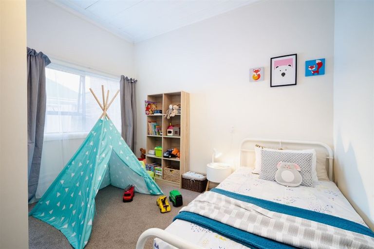 Photo of property in 30 Fingall Street, South Dunedin, Dunedin, 9012