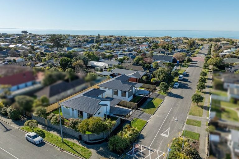 Photo of property in 46 Jellicoe Street, South New Brighton, Christchurch, 8062