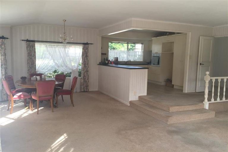 Photo of property in 116 Chelsea View Drive, Chatswood, Auckland, 0626