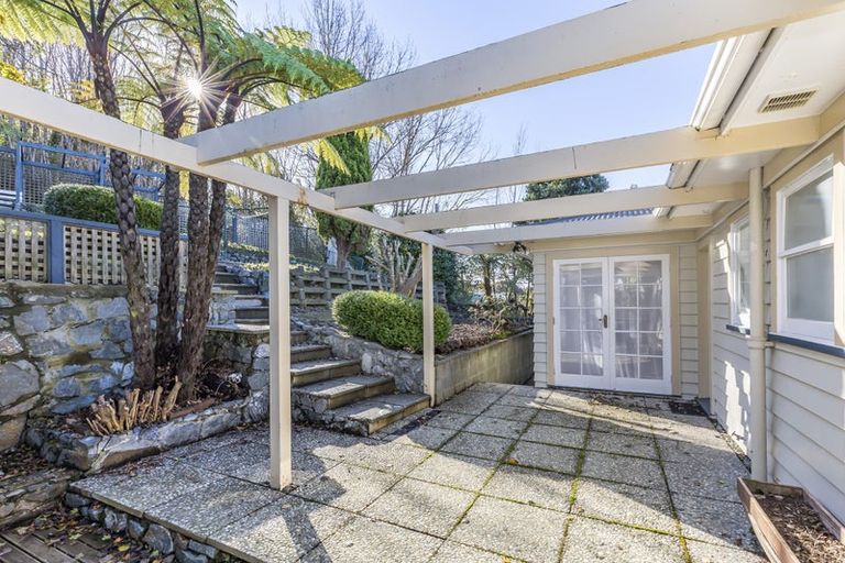 Photo of property in 15a Romney Square, Tawa, Wellington, 5028