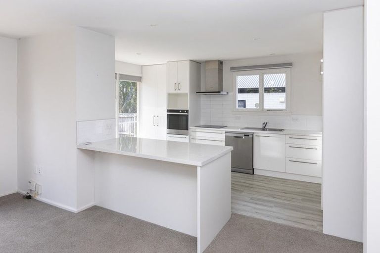 Photo of property in 2/70 Proctor Street, Papanui, Christchurch, 8053