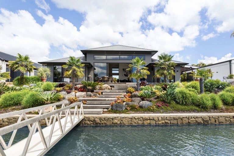 Photo of property in 13 Awatea Drive, Whitianga, 3510