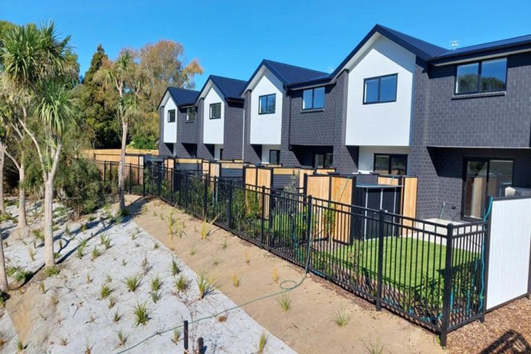 Photo of property in 3/1 Matata Place, Dallington, Christchurch, 8061