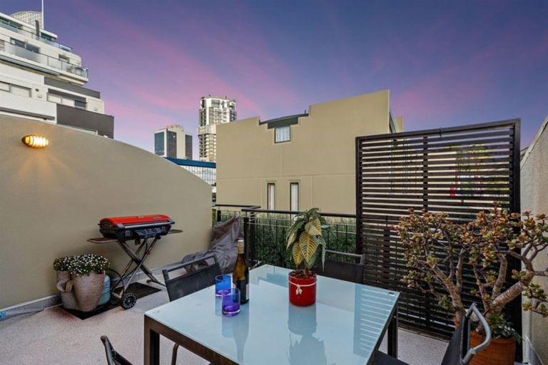 Photo of property in 4/16 Huron Street, Takapuna, Auckland, 0622