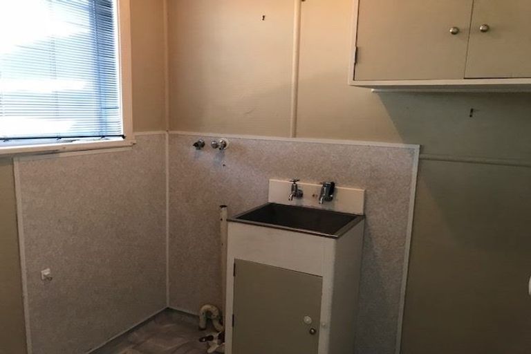 Photo of property in 976 High Street, Avalon, Lower Hutt, 5011