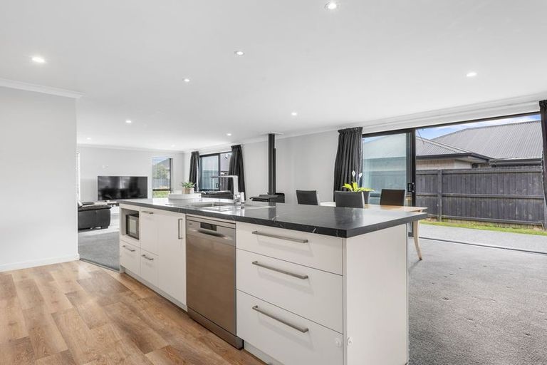 Photo of property in 28 Walter Place, Kirwee, Darfield, 7571