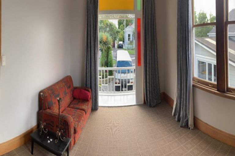 Photo of property in 6 William Bond Street, Stanley Point, Auckland, 0624