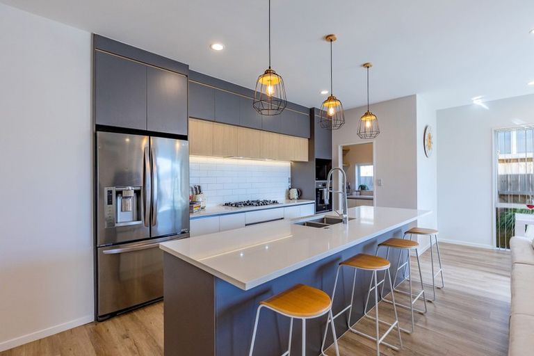 Photo of property in 69 Nobilo Road, Kumeu, 0810